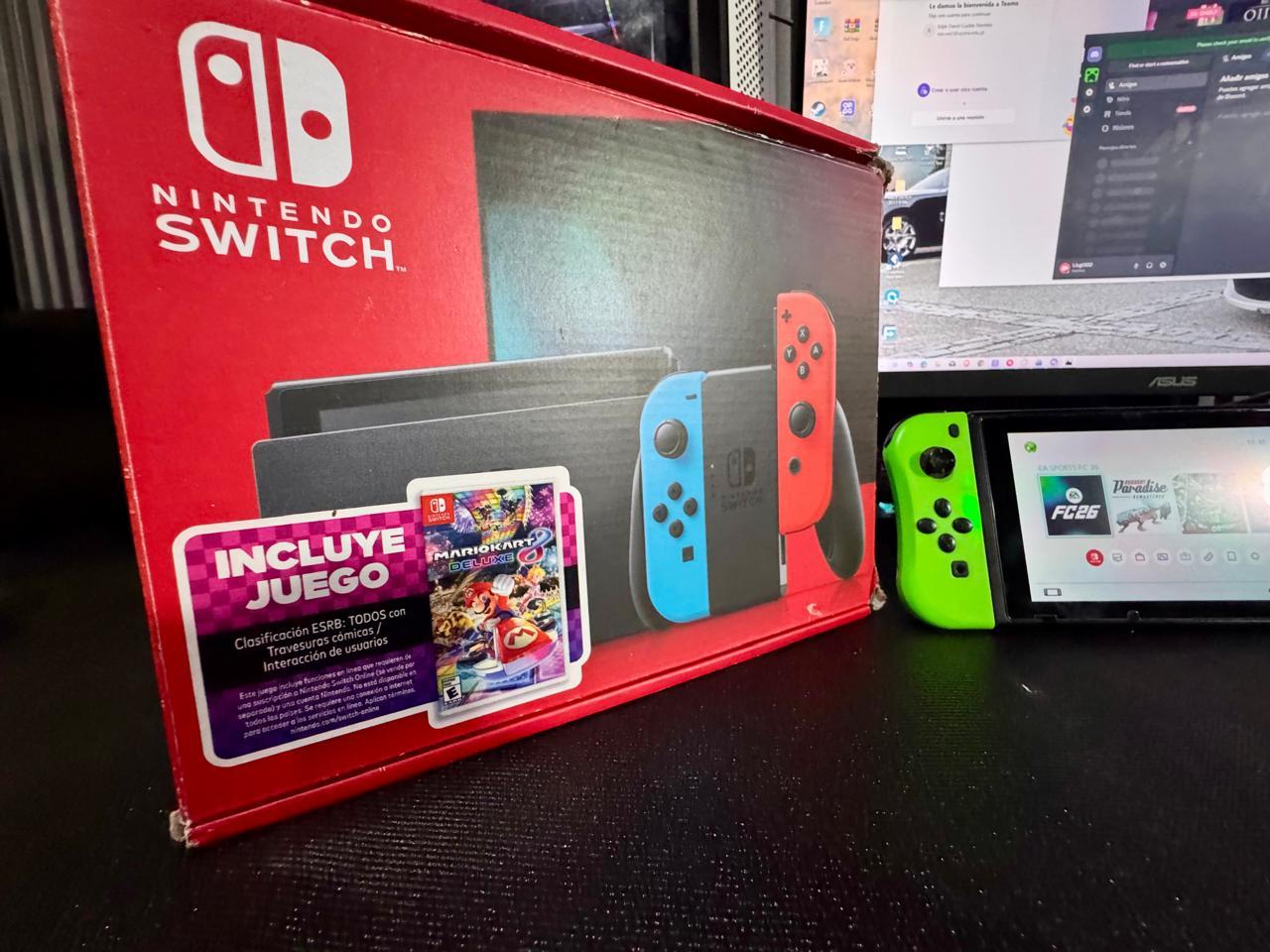 Nintendo Switch con caja e incluye juego